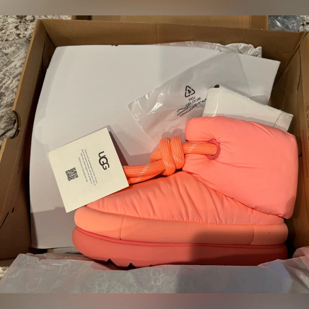 UGG Booties 🩷 - Picture 4 of 7